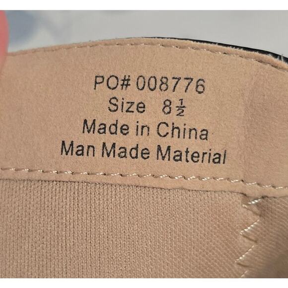 Journee Collection Women's Haylinn Medium and Wide Width Booties Size 8.5 - Picture 2 of 5